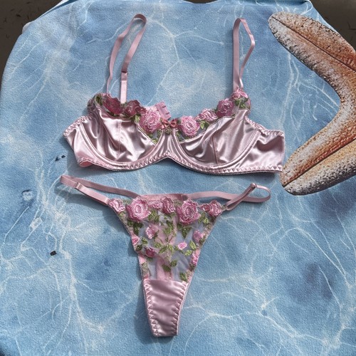 Medium pink satin lace mesh - medium,